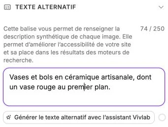 Une description alternative renseignée pour une photographie de céramiques.