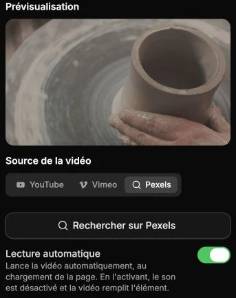 Une vidéo de poterie choisie sur Pexels avec la lecture automatique activée.